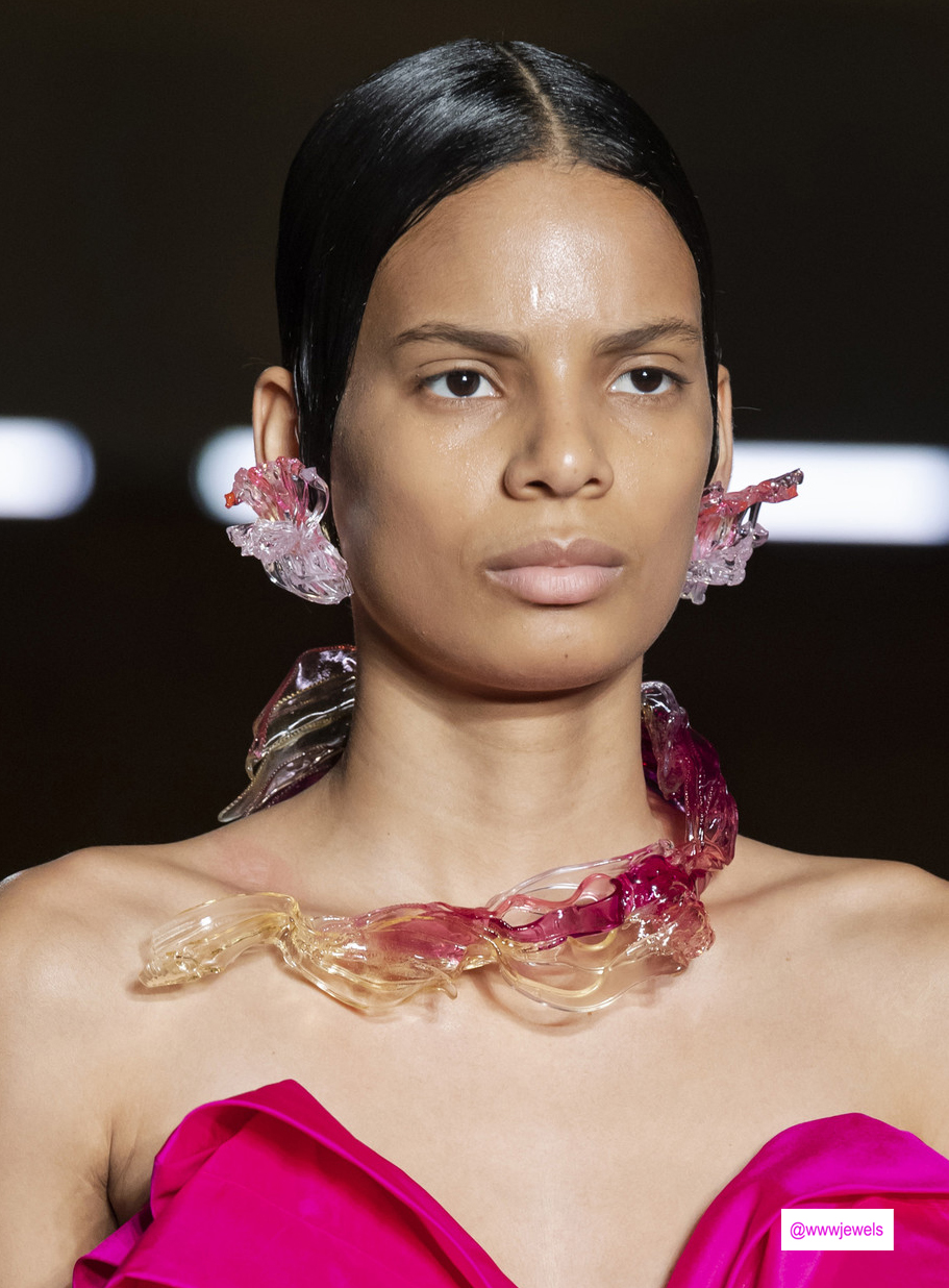 Fall 2020 Jewelry Trends from London Fashion Week – Who Wore What Jewels