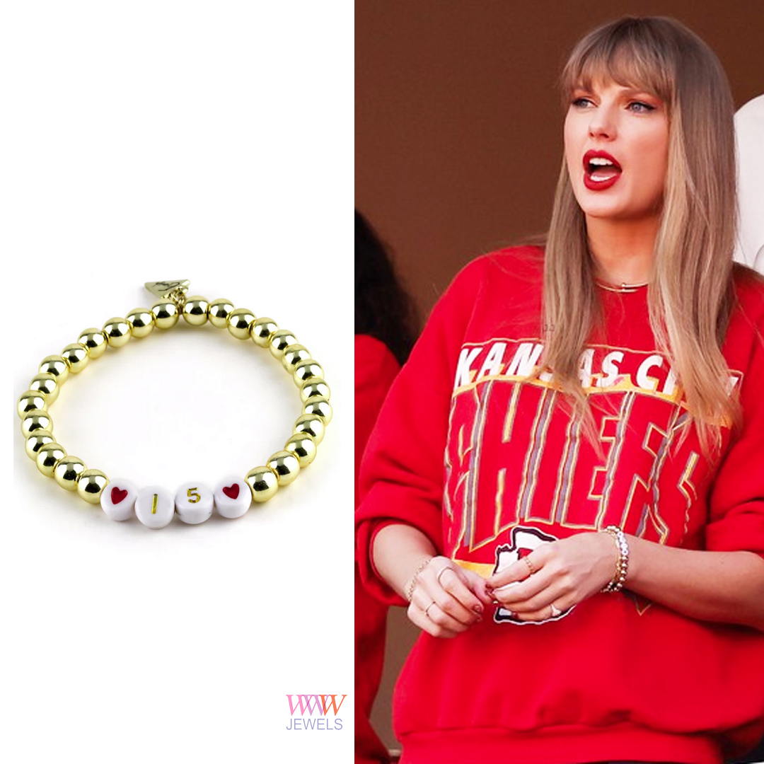 Taylor Swift adorably wears '87' bracelet at Travis Kelce's Kansas